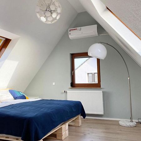 Gemütliche 2 Zimmerwohnung mit TV und WLAN Wendlingen am Neckar Exterior foto
